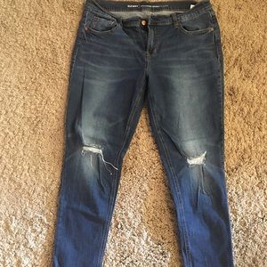 Old Navy boyfriend skinny jeans. Size 12 regular.